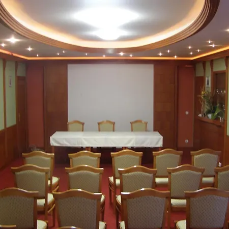Continent Hotel 4*